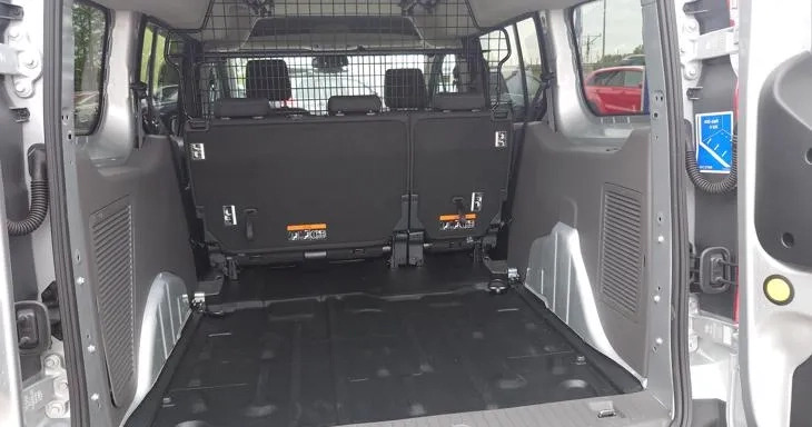 Ford Tourneo Connect cena 140452 przebieg: 10, rok produkcji 2023 z Tłuszcz małe 631